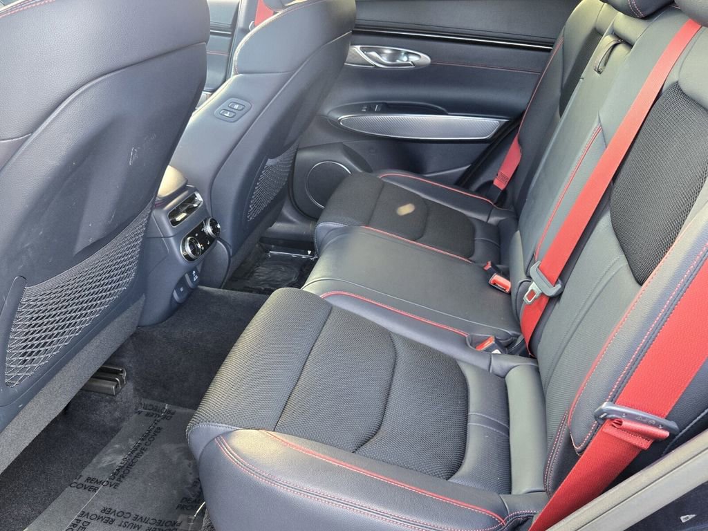 Used 2023 Genesis GV70 2.5T w/ Sport Prestige Package image 11