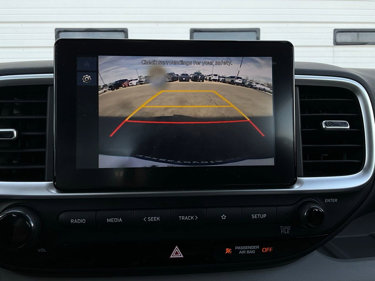 Used 2025 Hyundai Venue SEL image 32