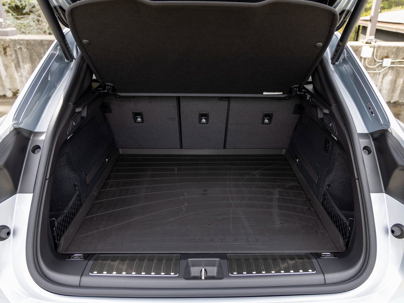 New 2025 Porsche Macan Electric image 45