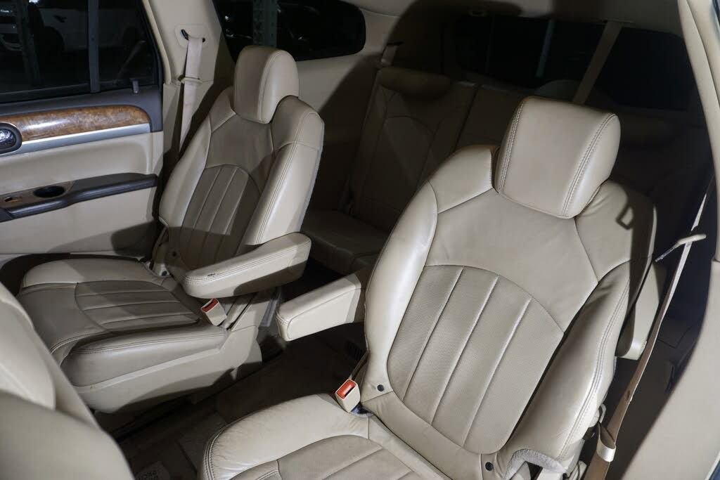 Used 2009 Buick Enclave CXL w/ Entertainment Package #2 image 15