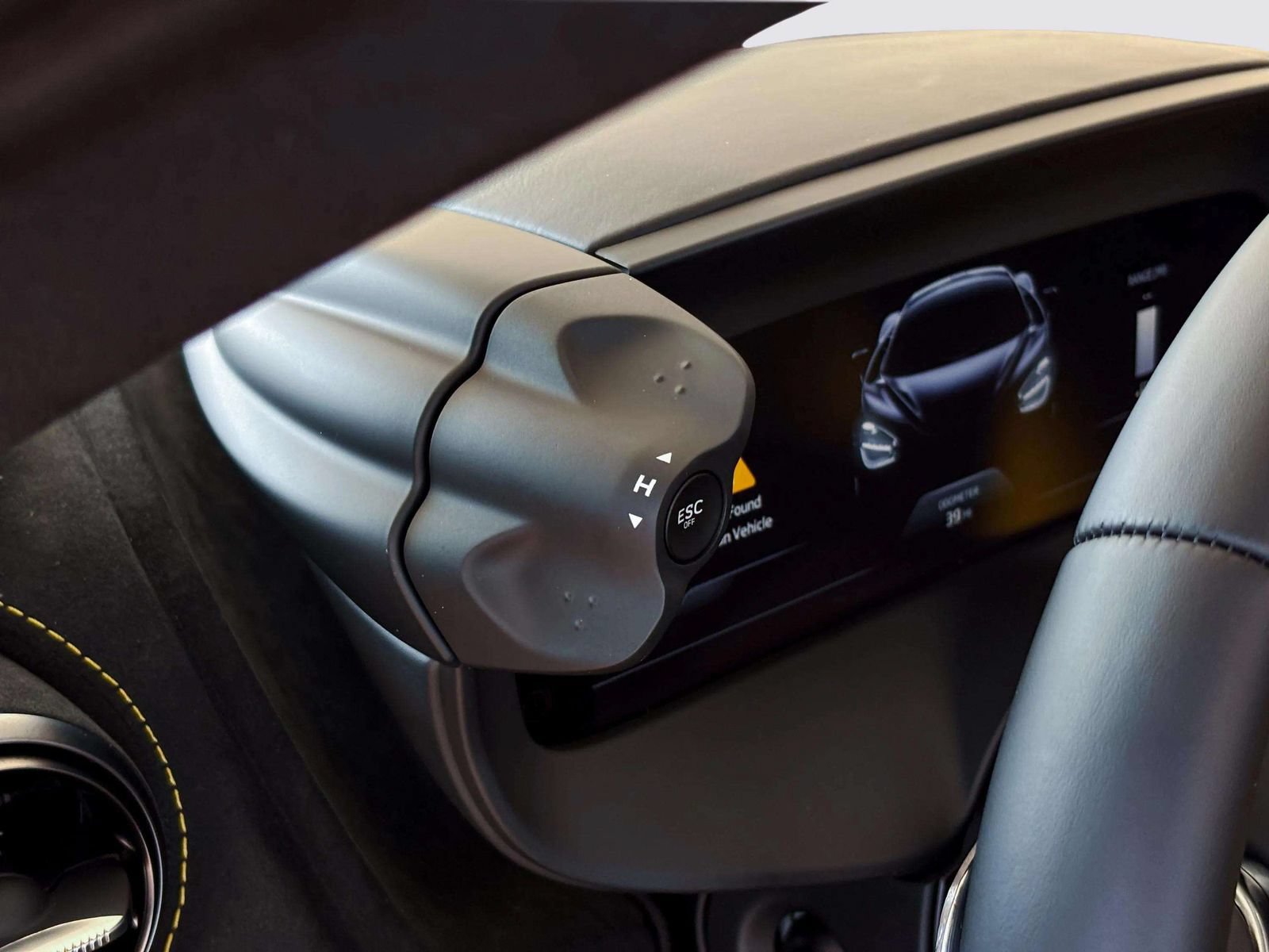 New 2026 McLaren 750S Spider RWD image 32