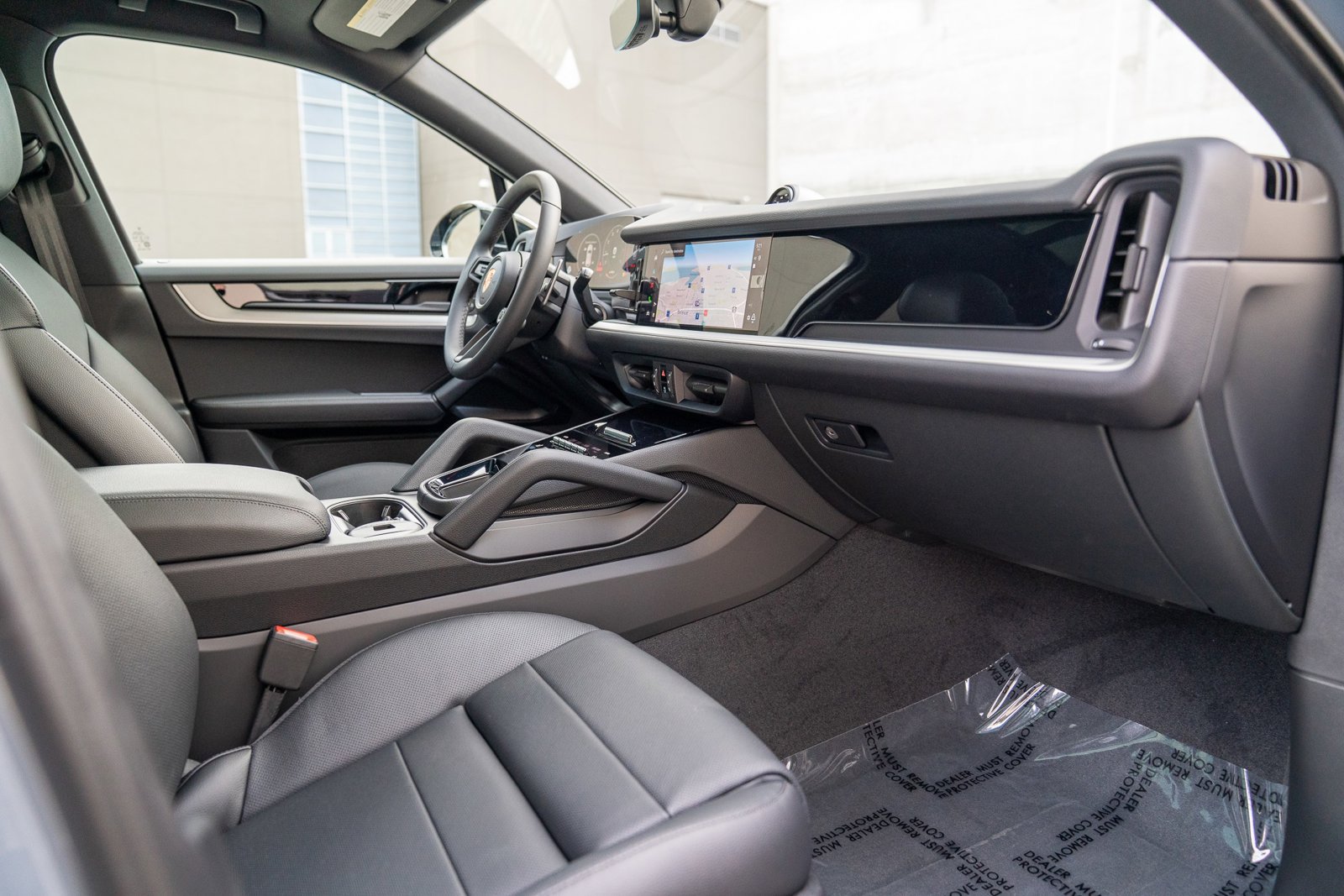 Certified 2026 Porsche Cayenne AWD/4WD image 25