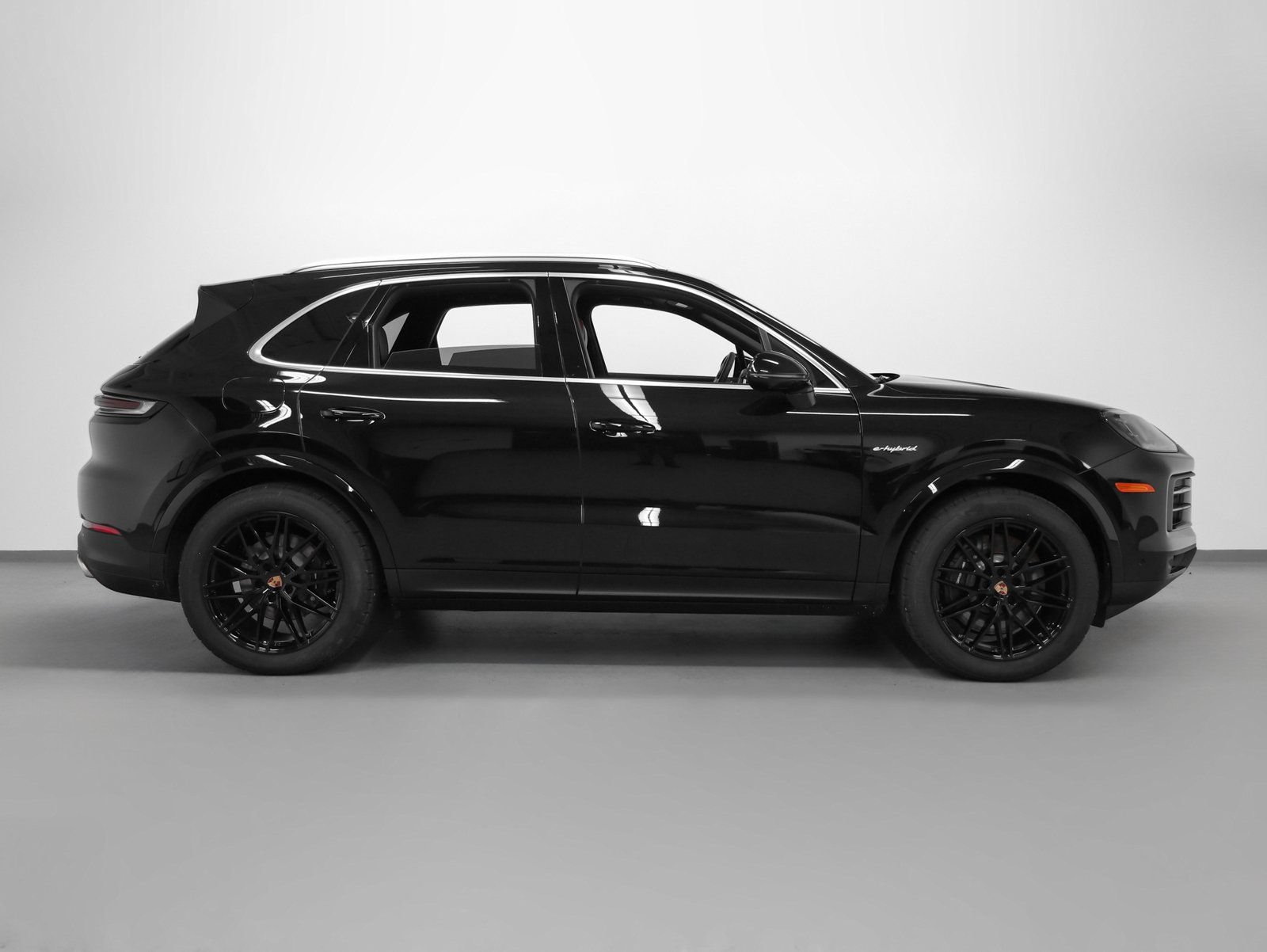 Certified 2026 Porsche Cayenne E-Hybrid AWD/4WD image 13