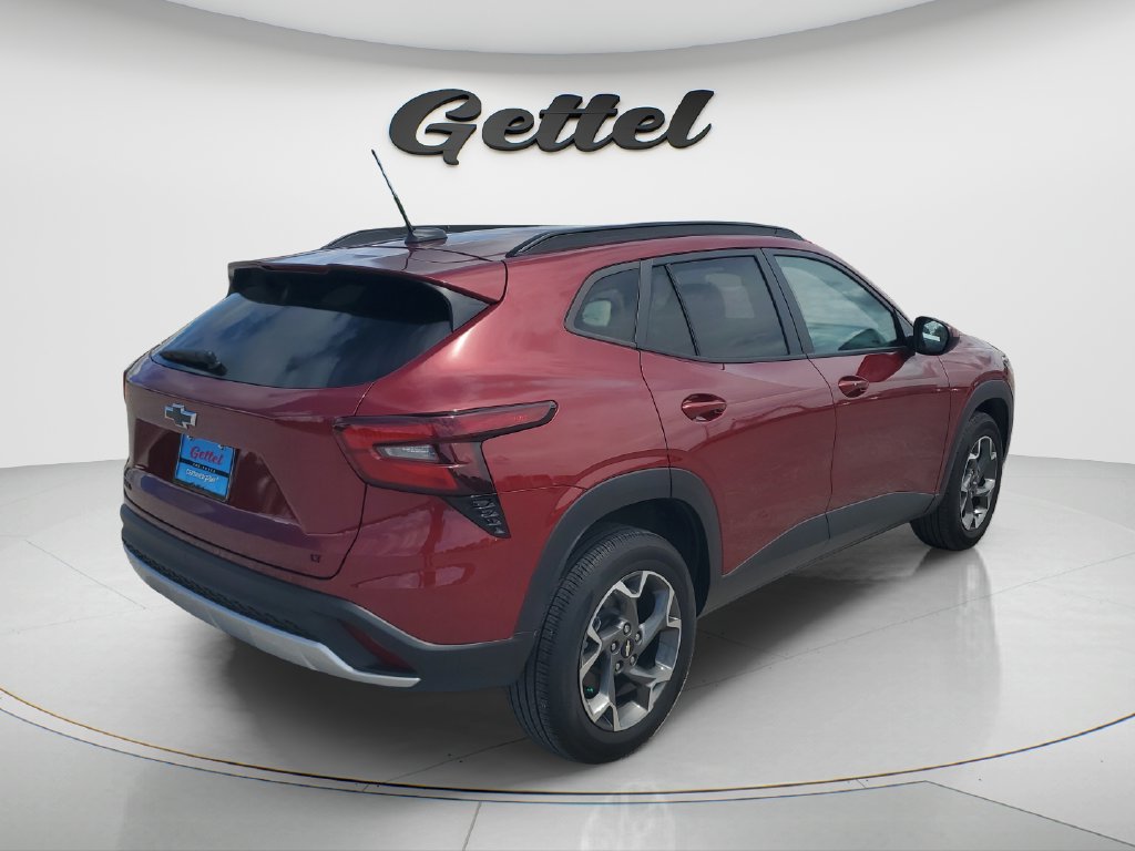 Used 2025 Chevrolet Trax LT w/ Driver Confidence Package FWD image 5
