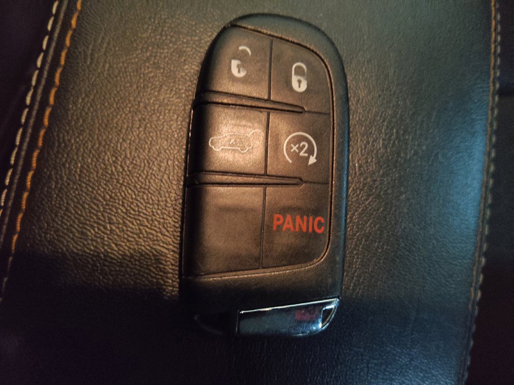 Used 2017 Jeep Compass Latitude w/ Popular Equipment Group FWD image 32