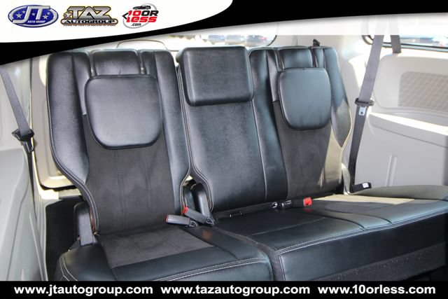 Used 2020 Dodge Grand Caravan SXT FWD image 12
