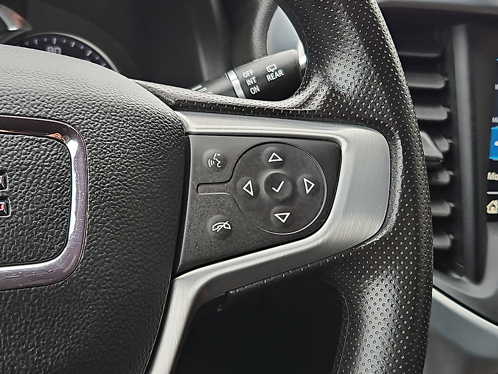 Used 2023 GMC Acadia SLE w/ Driver Convenience Package image 20