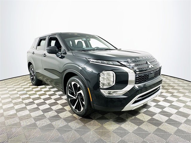 Used 2023 Mitsubishi Outlander SE
