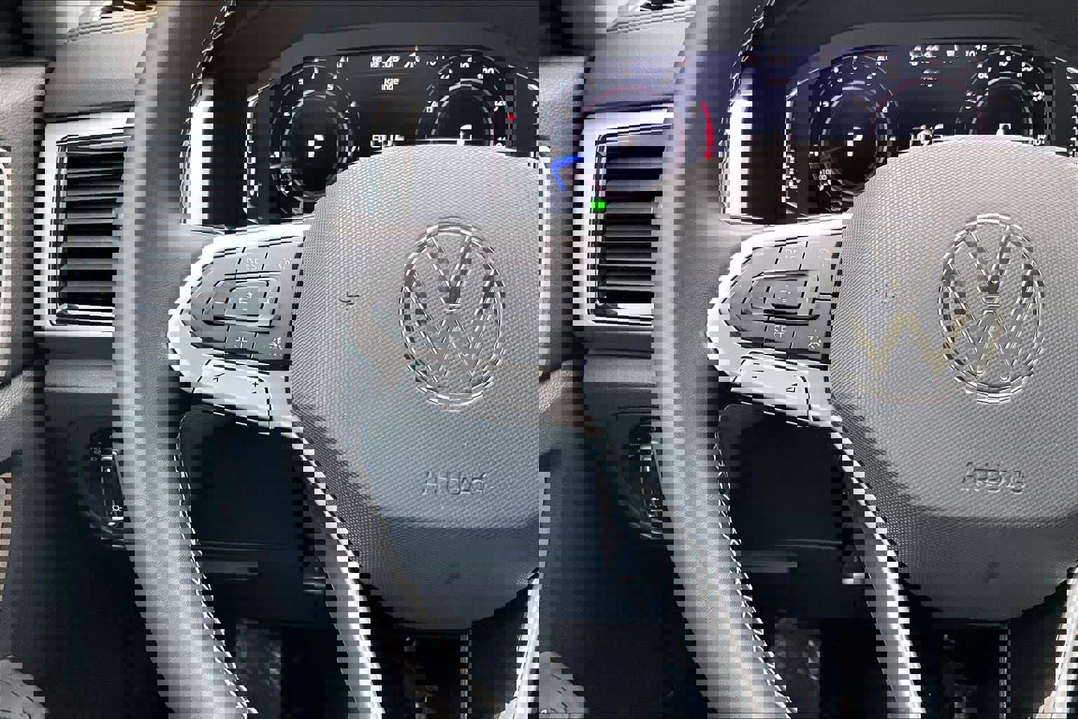 Used 2022 Volkswagen Atlas SEL image 24