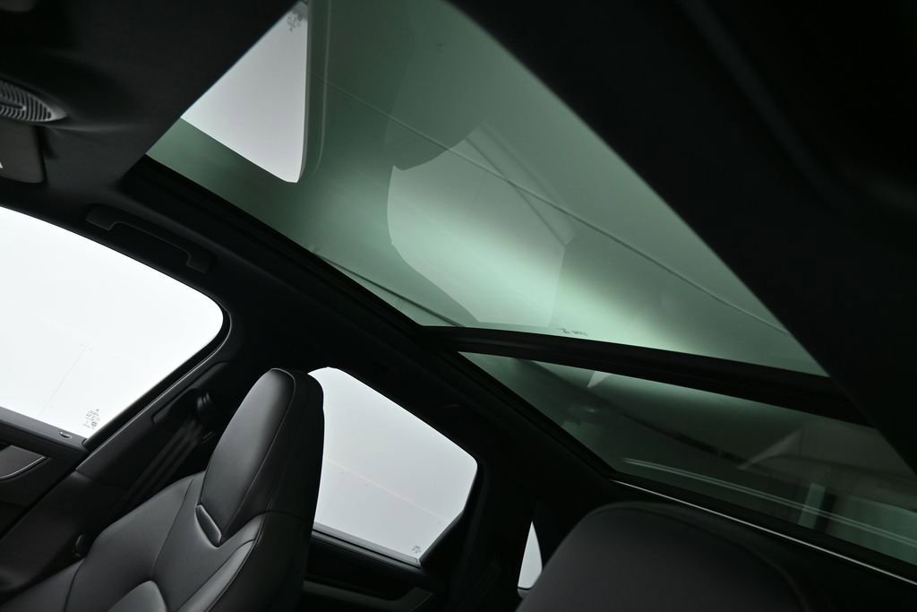 Certified 2026 Porsche Cayenne E-Hybrid AWD/4WD image 10