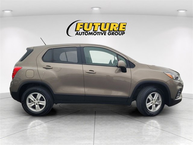 Used 2022 Chevrolet Trax LS w/ Tint and Cruise Package image 3