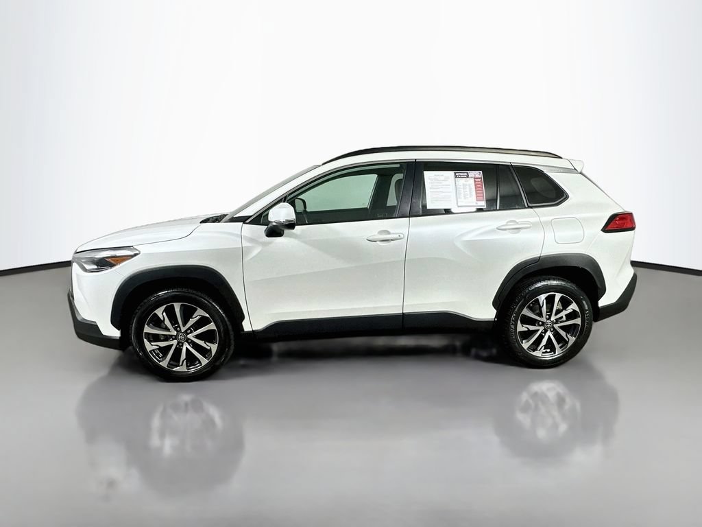 Used 2023 Toyota Corolla Cross XLE FWD image 5