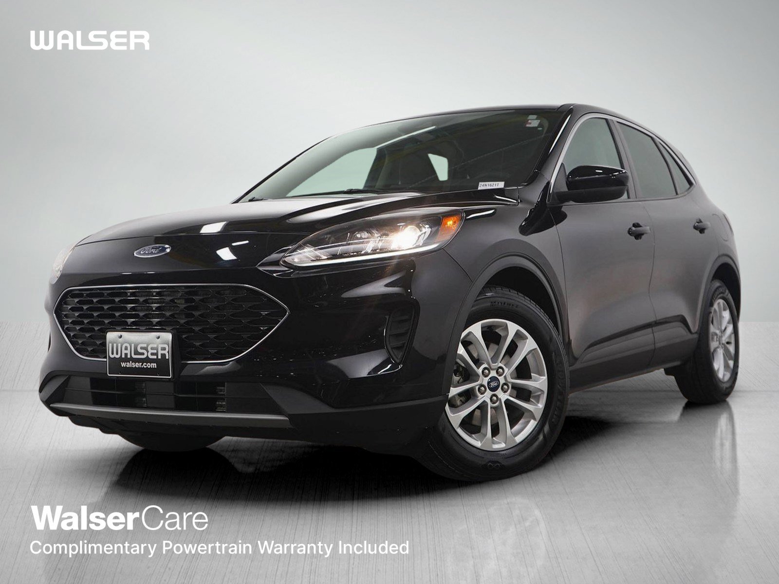 Used 2020 Ford Escape SE image 1