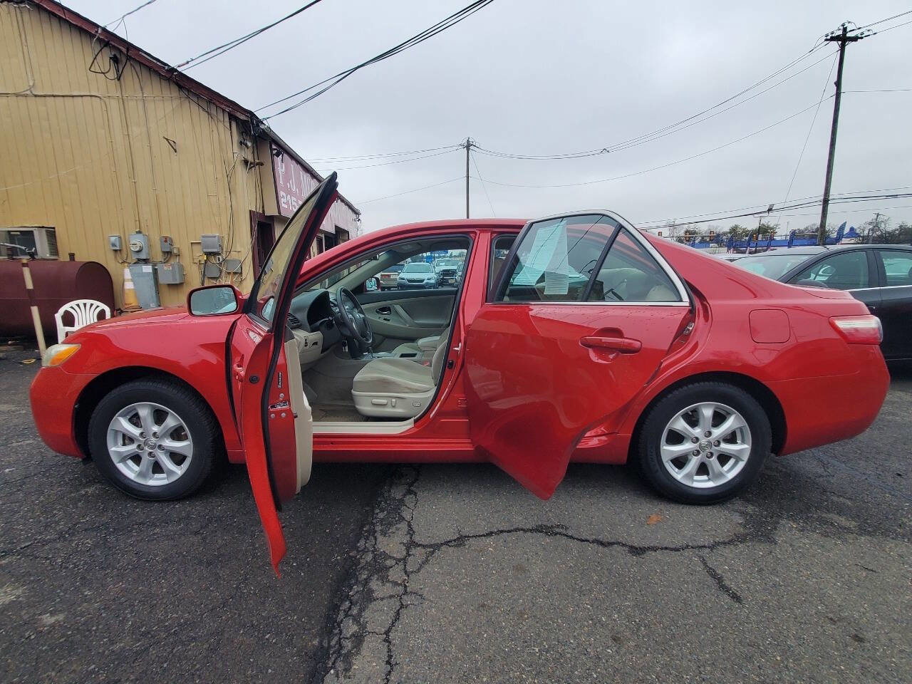 Used 2009 Toyota Camry XLE image 9