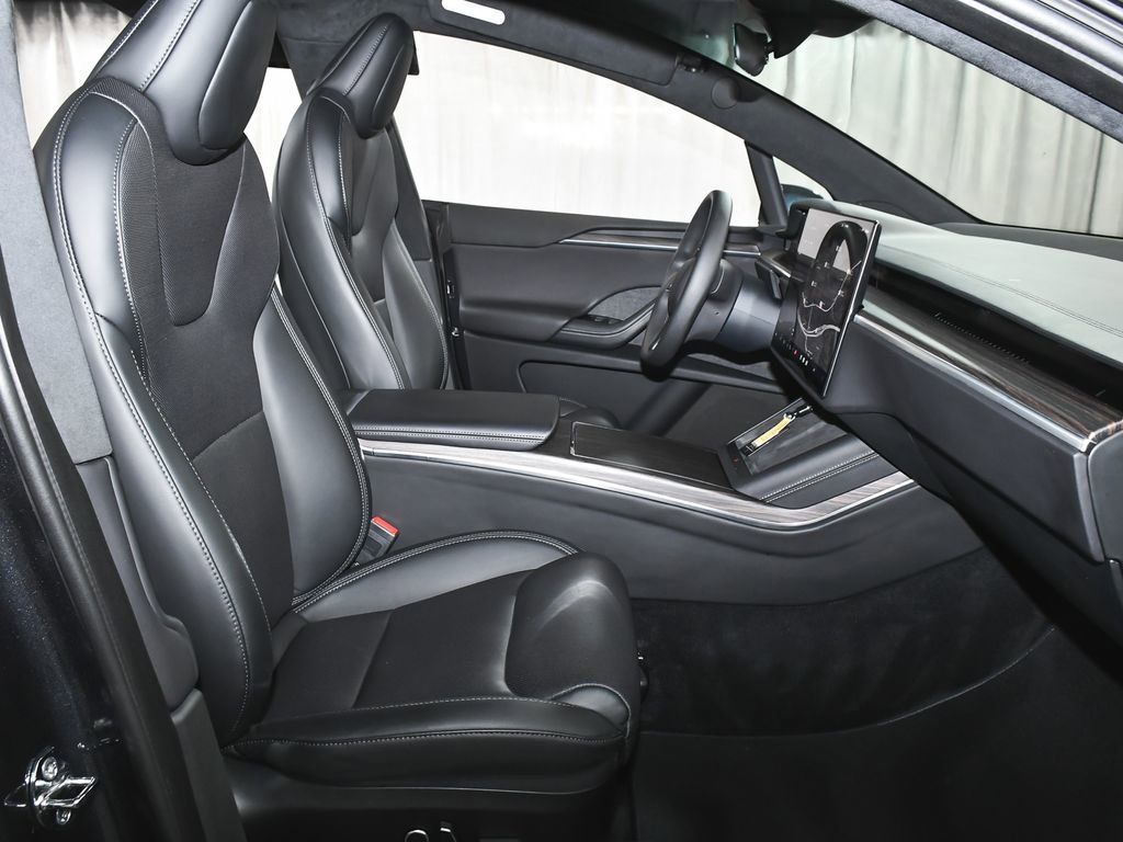 Used 2024 Tesla Model X image 50