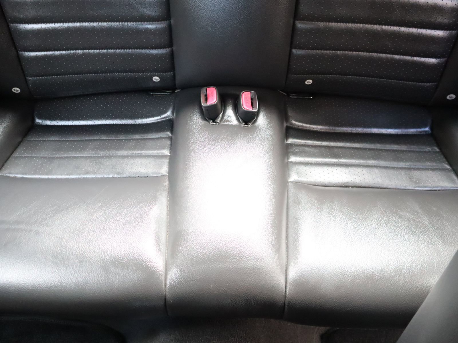 Used 2004 Ford Mustang GT image 43