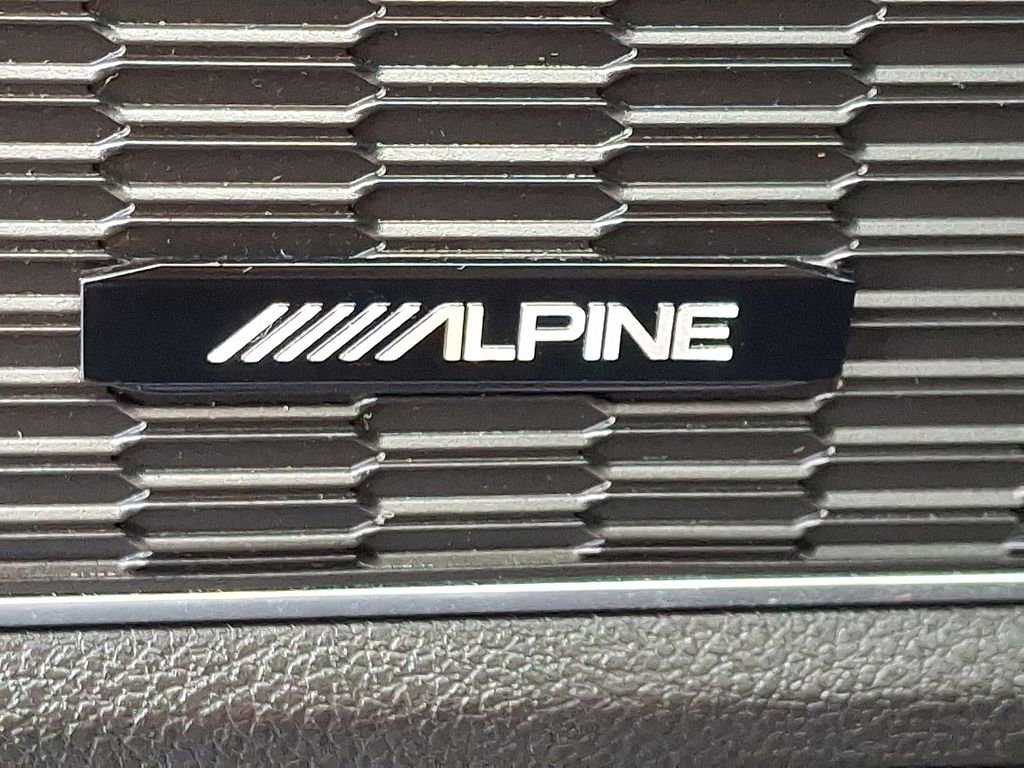 Used 2023 Jeep Grand Cherokee L Summit w/ Luxury Tech Group V image 31