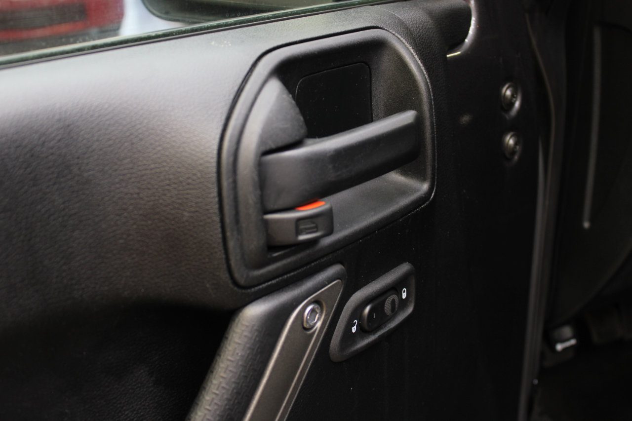 Used 2018 Jeep Wrangler Unlimited Sport S image 28