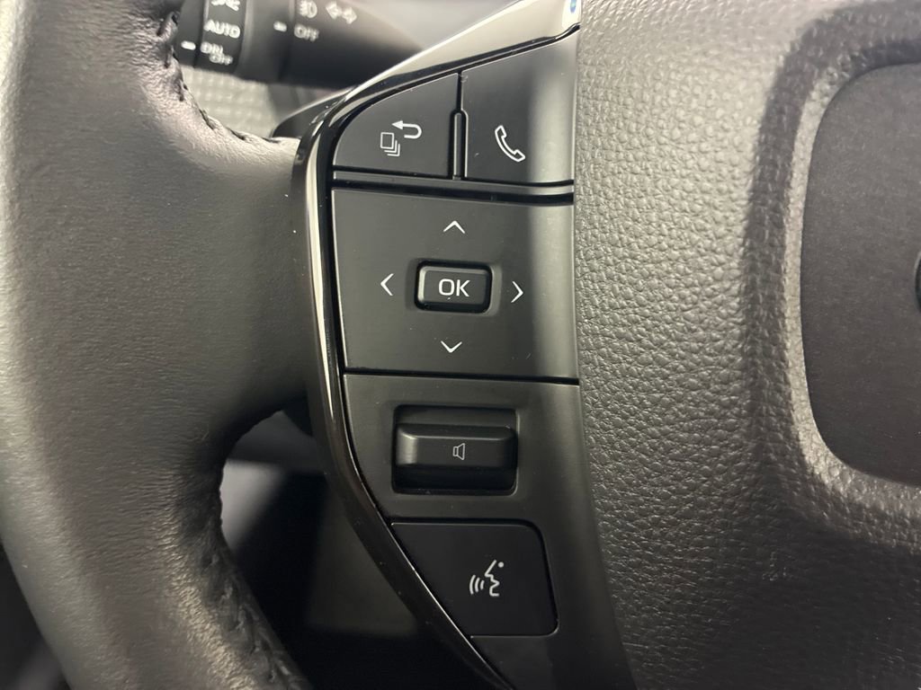 Used 2023 Subaru Solterra AWD image 21