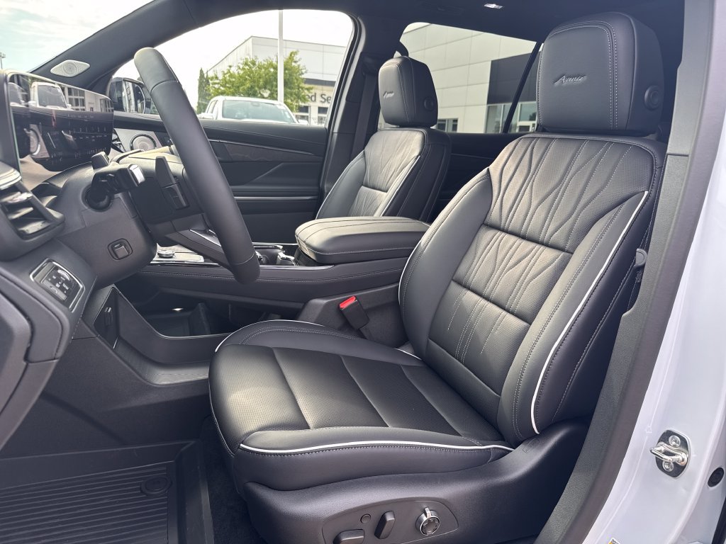 New 2027 Buick Enclave Avenir w/ LPO, Floor Liner Package AWD/4WD image 16