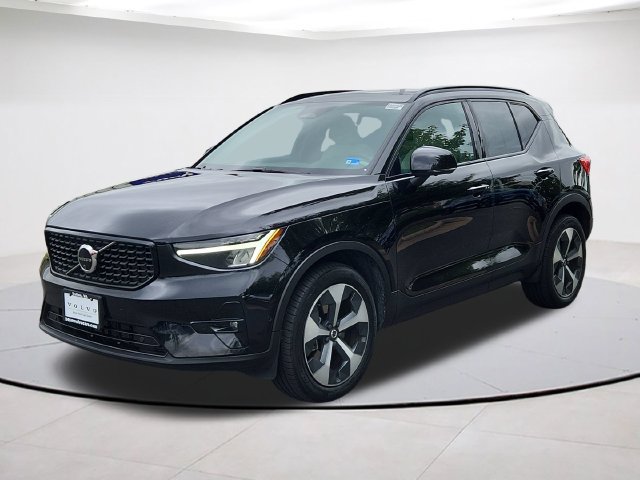 Certified 2024 Volvo XC40 B5 Plus w/ Climate Package