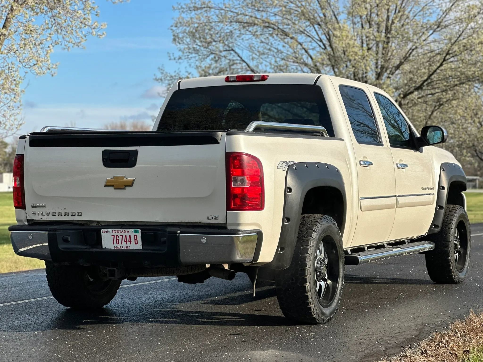 Used 2012 Chevrolet Silverado 1500 LTZ AWD/4WD image 5
