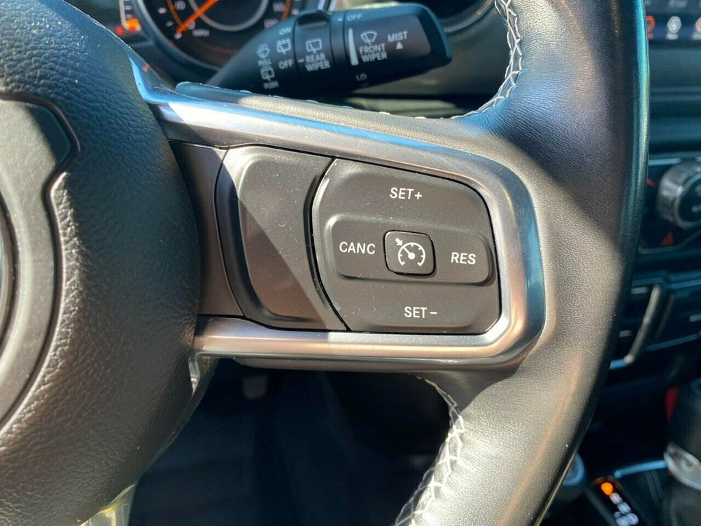 Used 2019 Jeep Wrangler Unlimited Sahara image 17