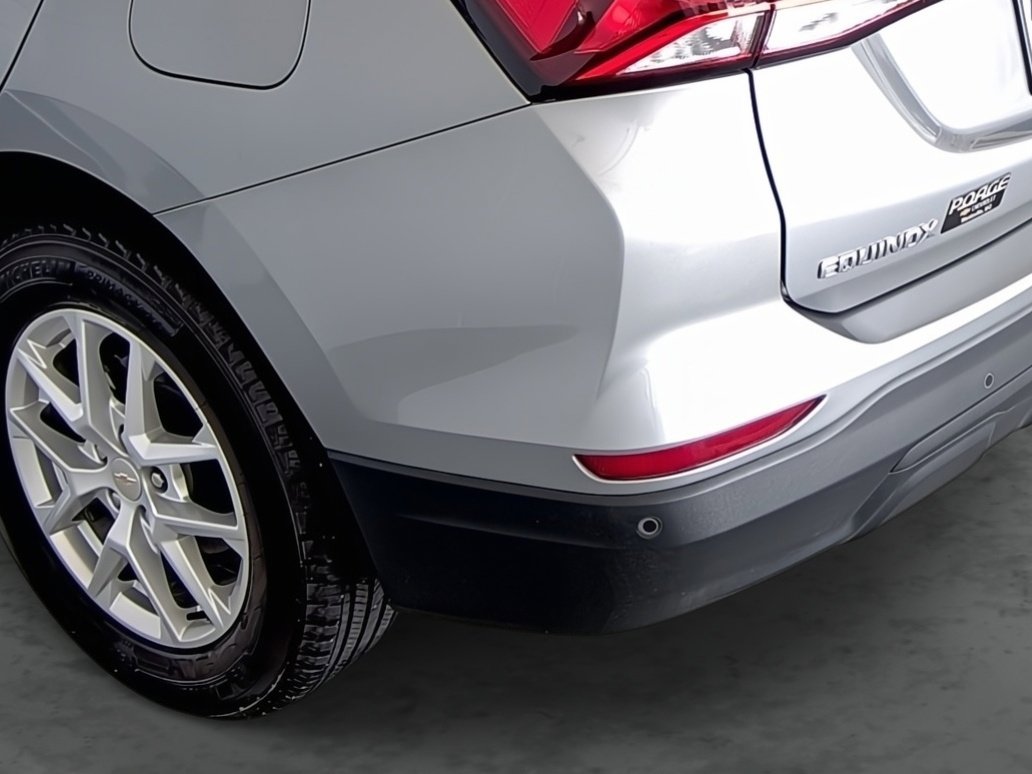 Used 2023 Chevrolet Equinox LS w/ LS Convenience Package image 9