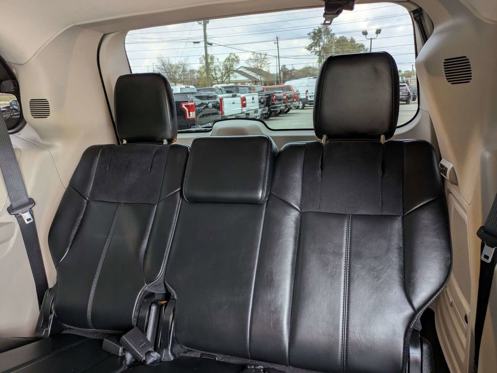 Used 2013 Chrysler Town & Country Limited w/ Luxury Group image 14