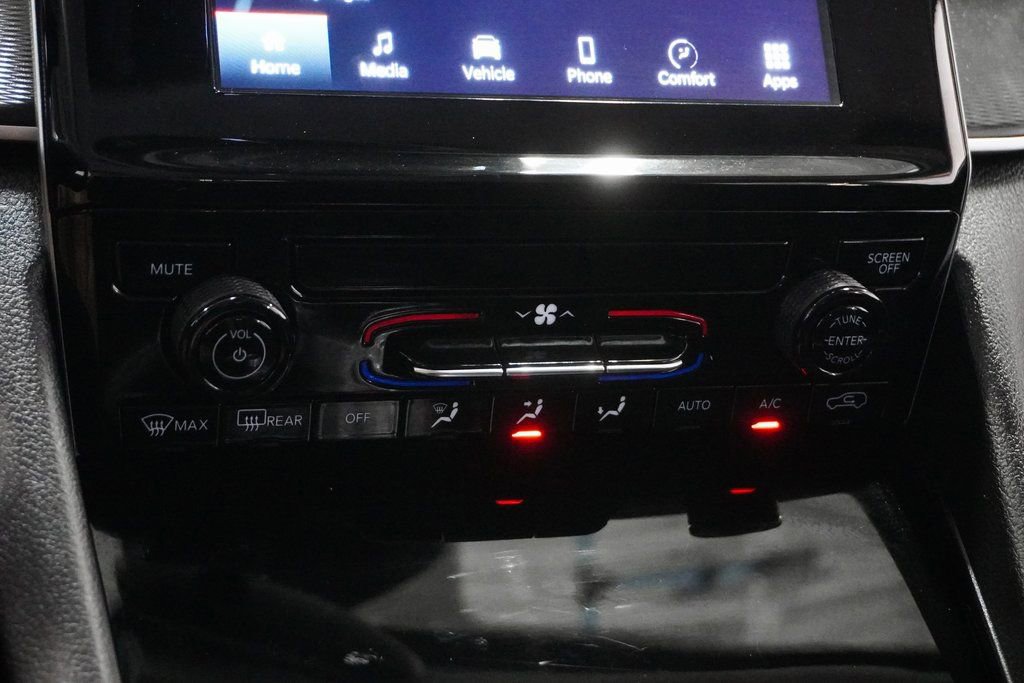 Certified 2024 Jeep Grand Cherokee Laredo image 26