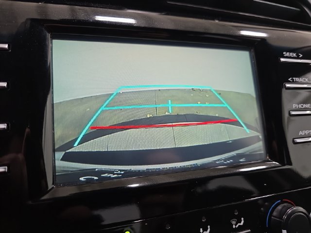 Used 2018 Toyota Camry LE FWD image 21