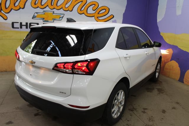 Used 2023 Chevrolet Equinox LS w/ LS Convenience Package AWD/4WD image 8