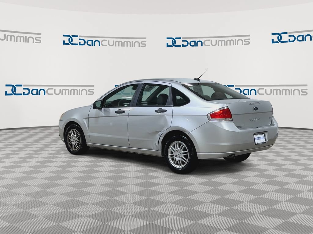 Used 2011 Ford Focus SE w/ 201A Rapid Spec Order Code FWD image 6