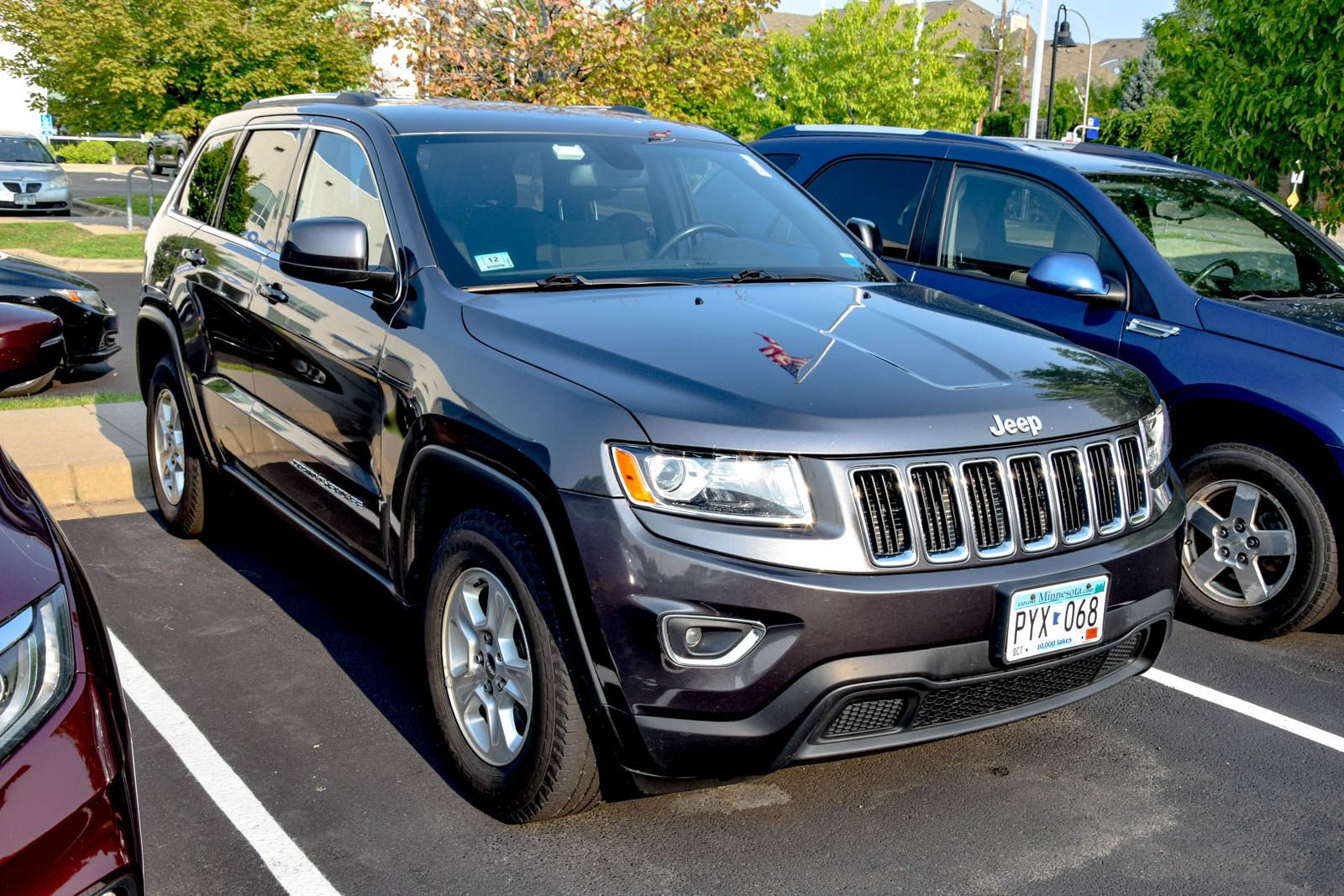 Used 2014 Jeep Grand Cherokee Laredo w/ Quick Order Package 23E AWD/4WD image 3