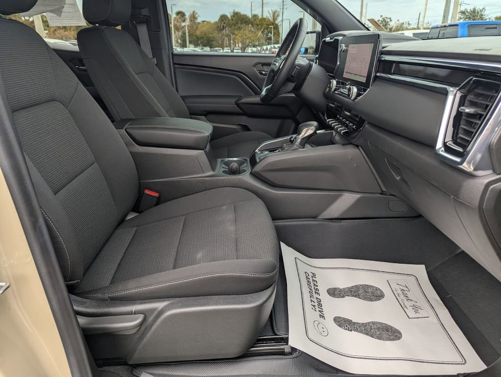 Used 2024 GMC Canyon Elevation w/ Convenience Package image 10