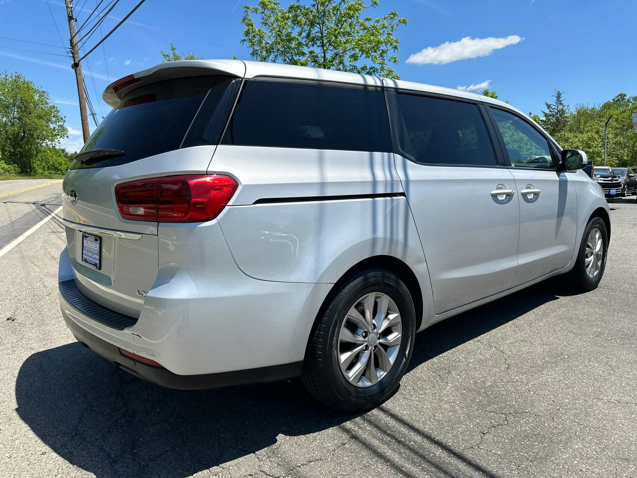Used 2019 Kia Sedona LX FWD image 4