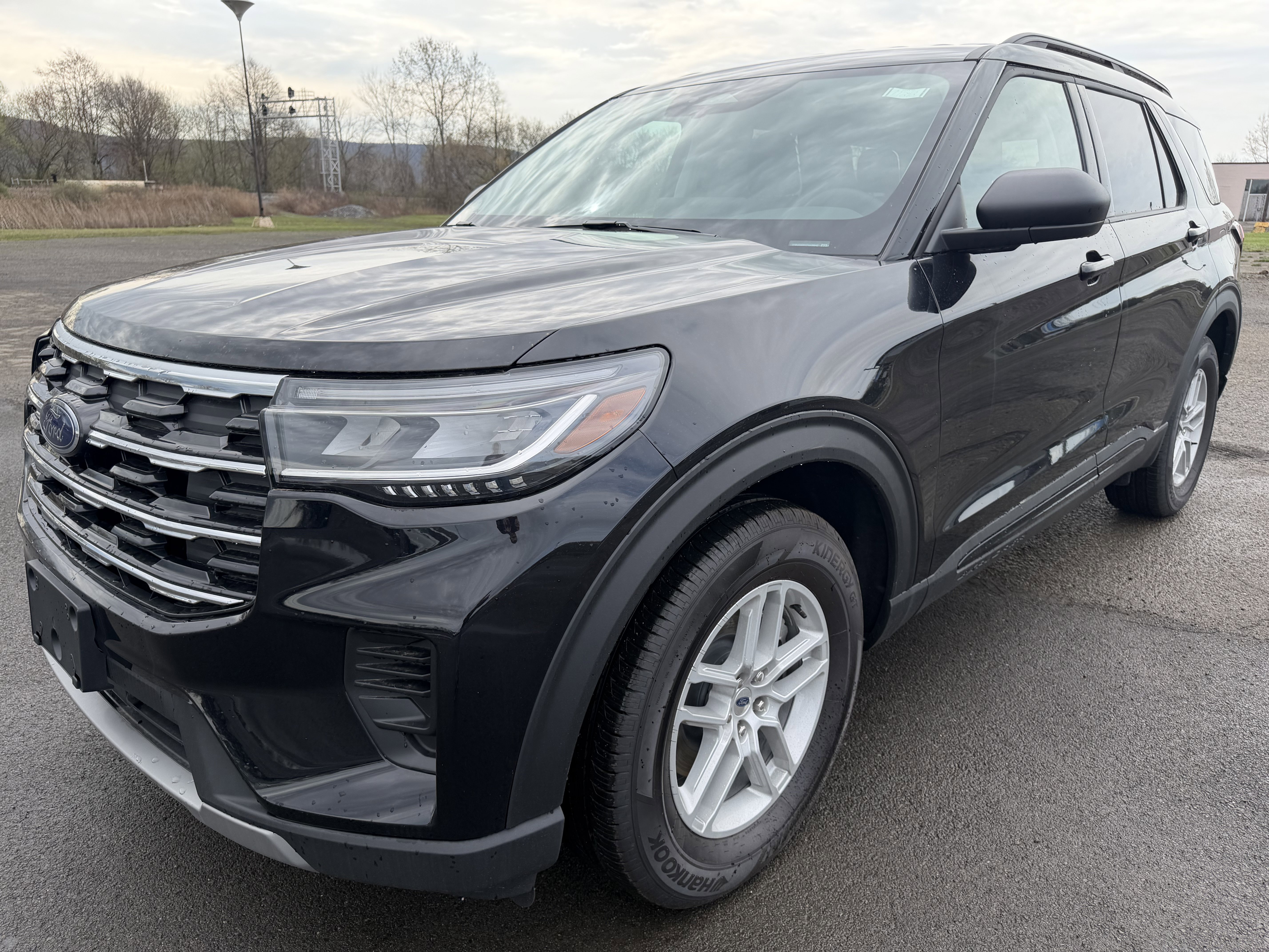 New 2026 Ford Explorer Active AWD/4WD image 4