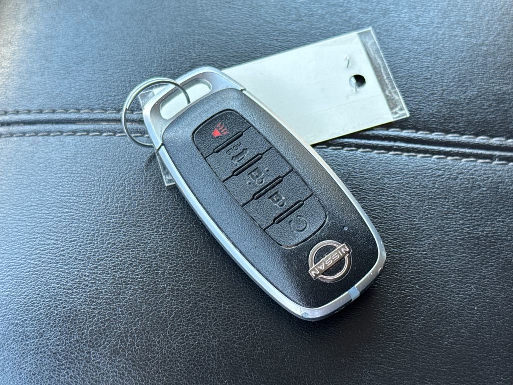 Used 2023 Nissan Pathfinder SL image 29