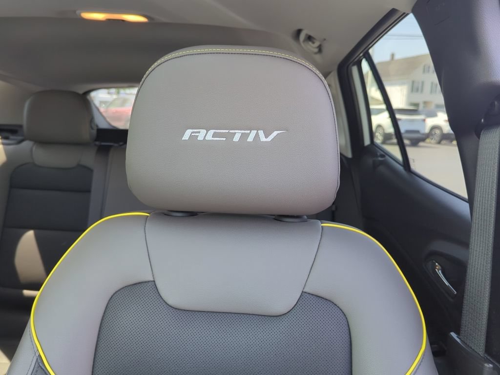 Certified 2024 Chevrolet Trax ACTIV w/ Sunroof Package FWD image 27