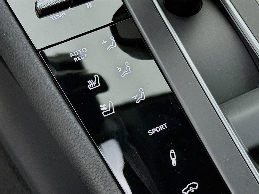 New 2026 Porsche Macan GTS image 23