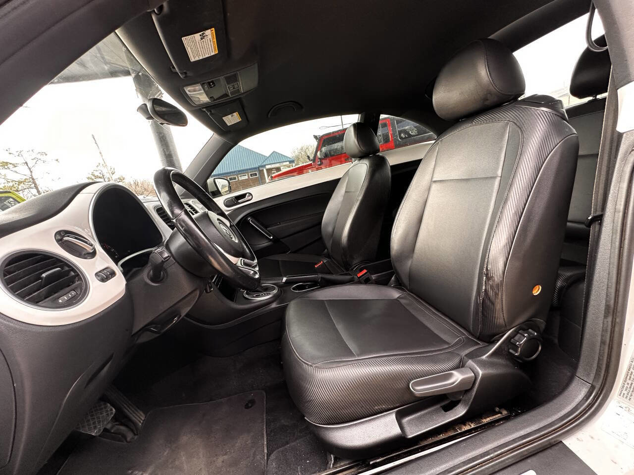 Used 2012 Volkswagen Beetle 2.5 image 9