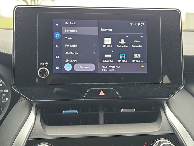 Used 2023 Toyota Venza LE image 21