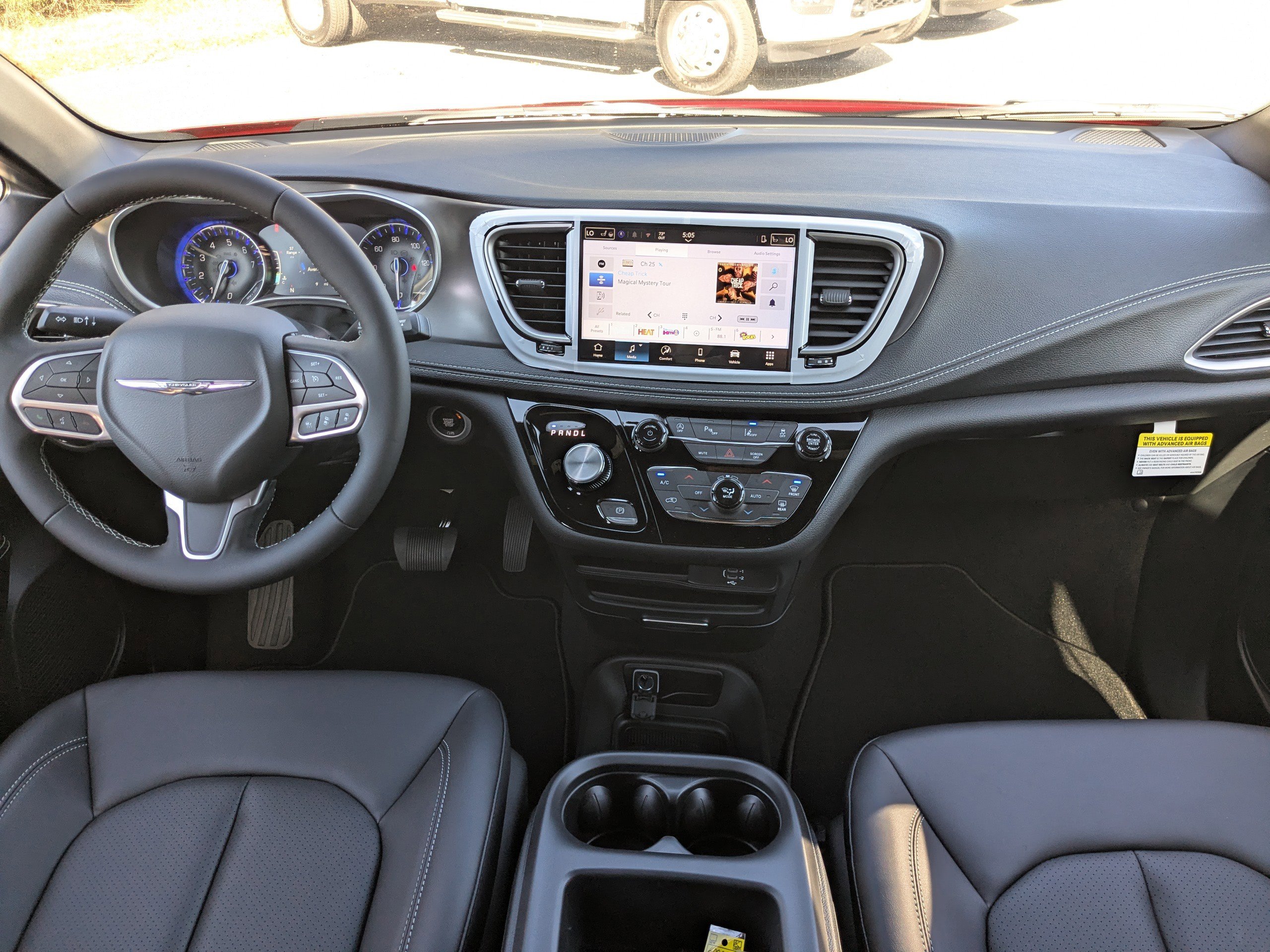 New 2026 Chrysler Pacifica Select image 14