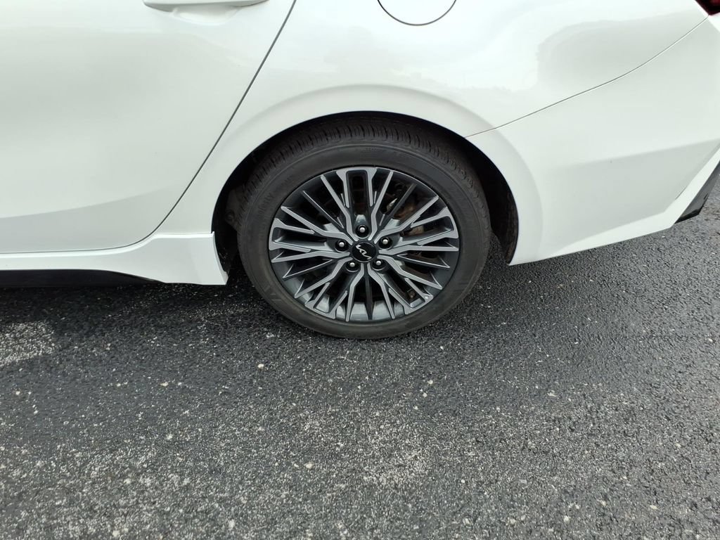 Used 2023 Kia Forte GT-Line FWD image 7