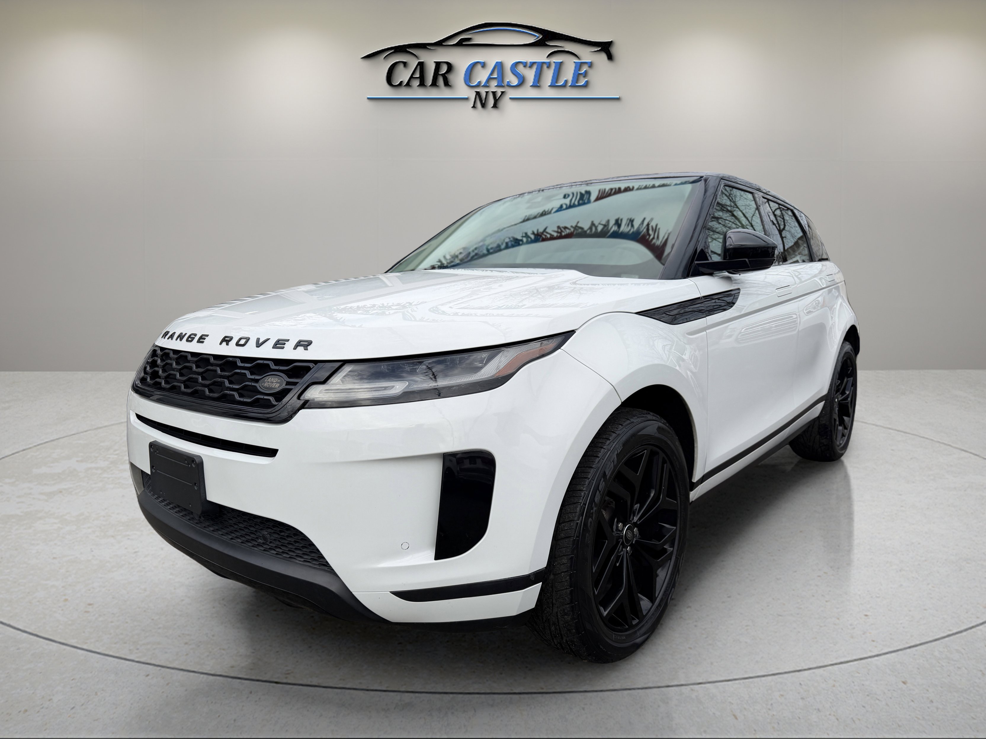 Used 2020 Land Rover Range Rover Evoque S image 2