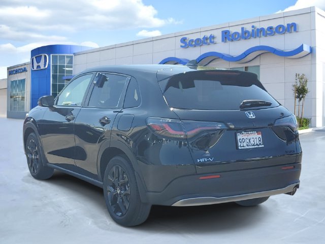 Certified 2025 Honda HR-V Sport image 3