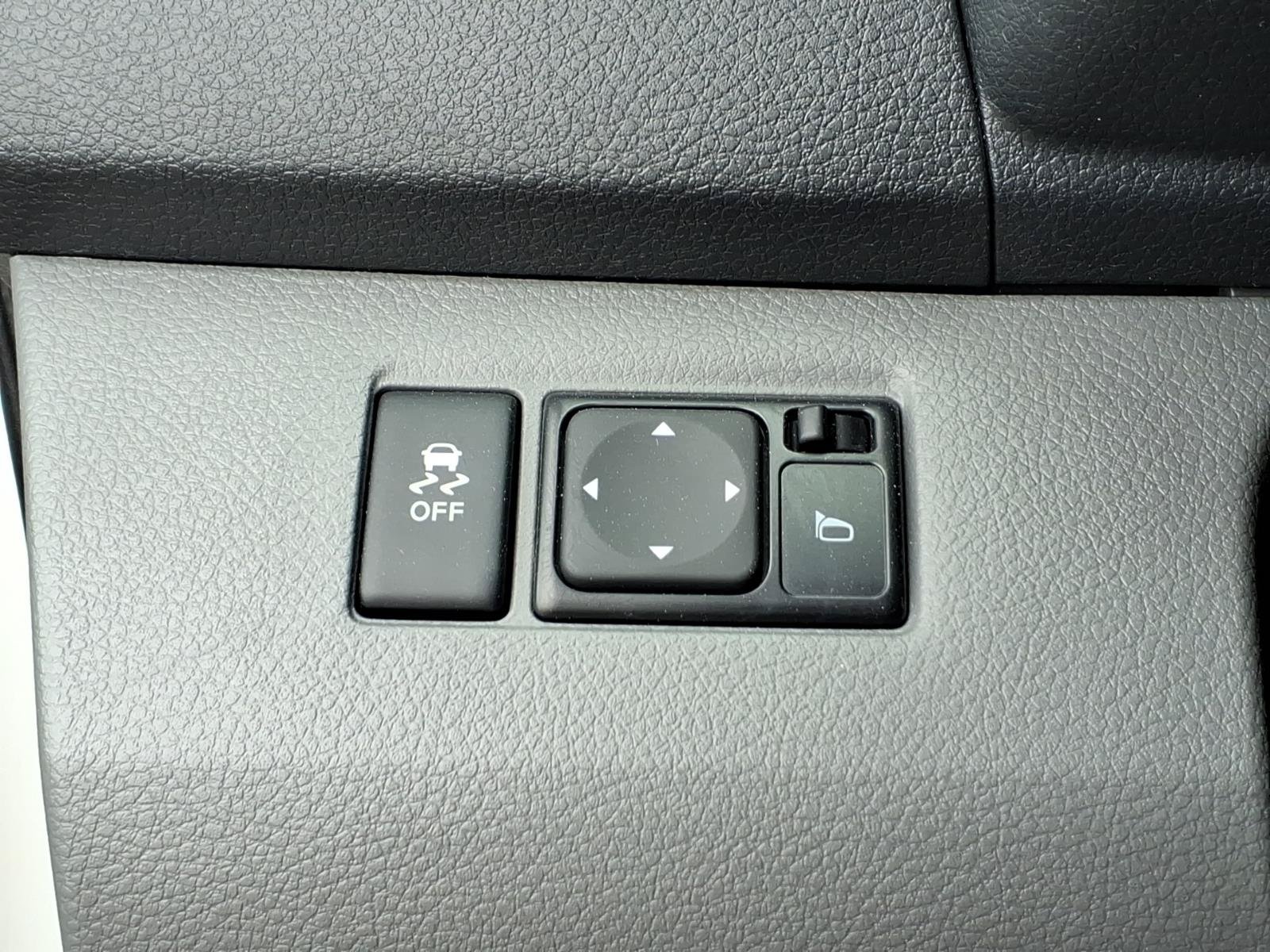 Used 2018 Nissan NV200 SV w/ Navigation Package FWD image 18