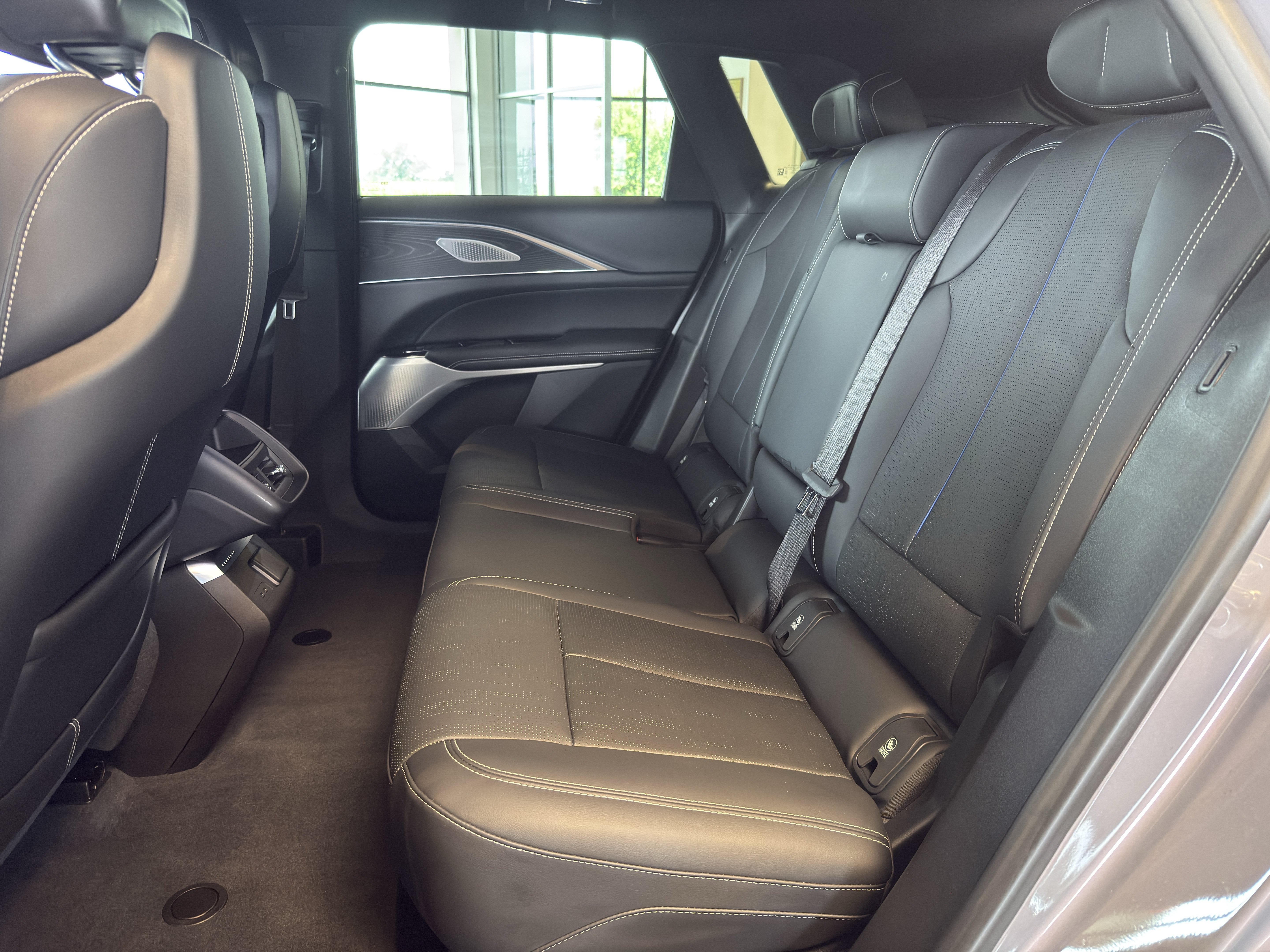 Certified 2024 Cadillac Lyriq Sport AWD/4WD image 23