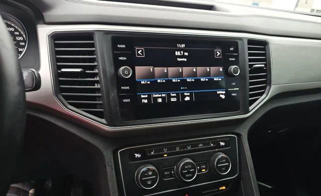 Used 2019 Volkswagen Atlas SE w/ Towing Package AWD/4WD image 9