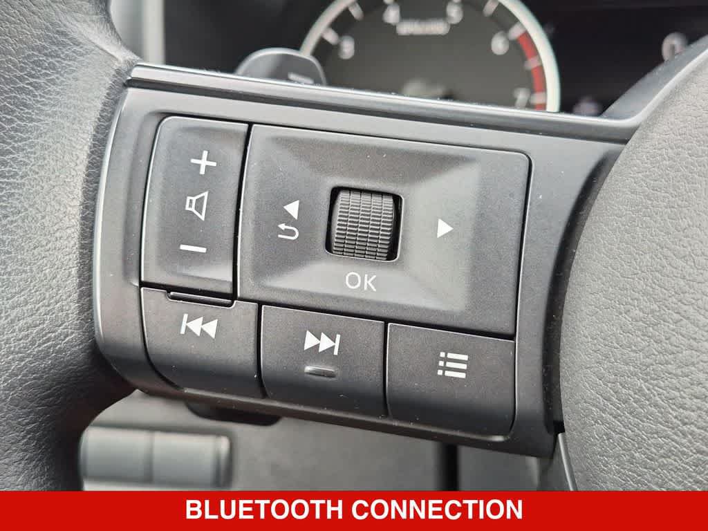 Used 2024 Nissan Rogue SV FWD image 23